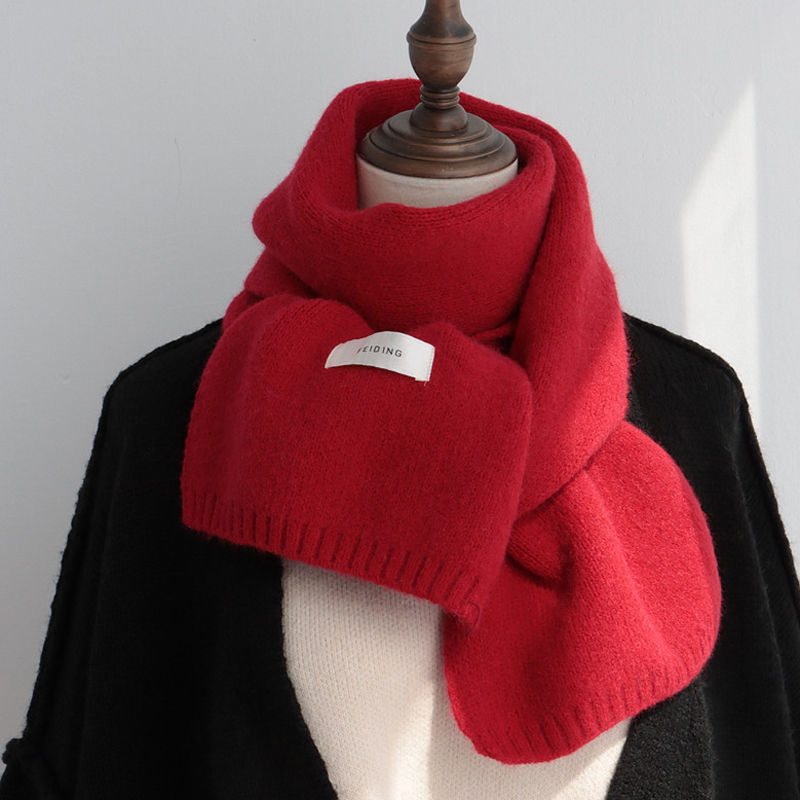 Women’s Knitted Scarf – Cozy Winter Knit Accessory