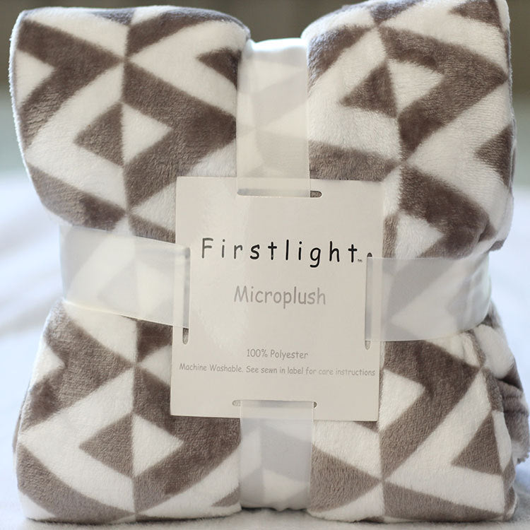 Soft Fleece Blanket – Warm Cozy Throw for Bed & Couch