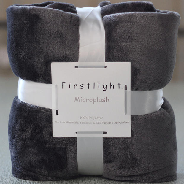 Soft Fleece Blanket – Warm Cozy Throw for Bed & Couch